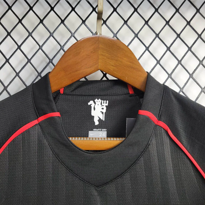 Manchester United 07/08 Black Jersey Kids