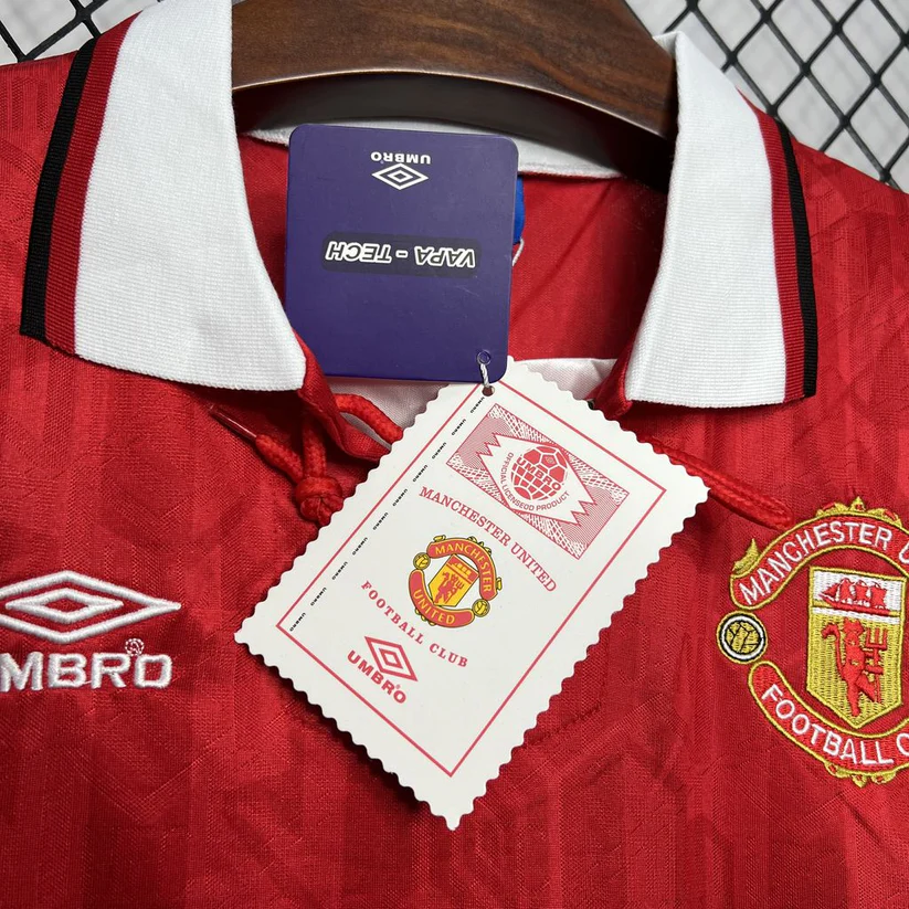 Manchester United 1993-1994 Home Kit